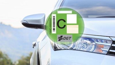 Hasta 1.500 euros si llevas tu viejo coche a la chatarra o lo donas a los afectados por la DANA de Valencia