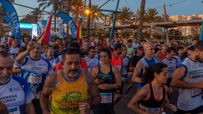 Correr bajo las estrellas, las carreras nocturnas agitan el calendario deportivo