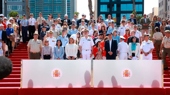 La tribuna de autoridades / @CasaReal