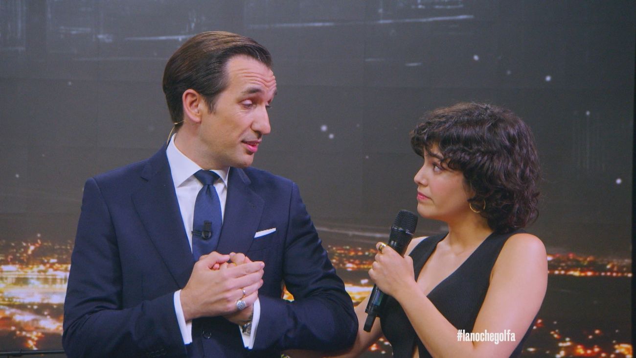 Paz Padilla recibe un homenaje musical a lo grande en su llegada a La Noche Golfa