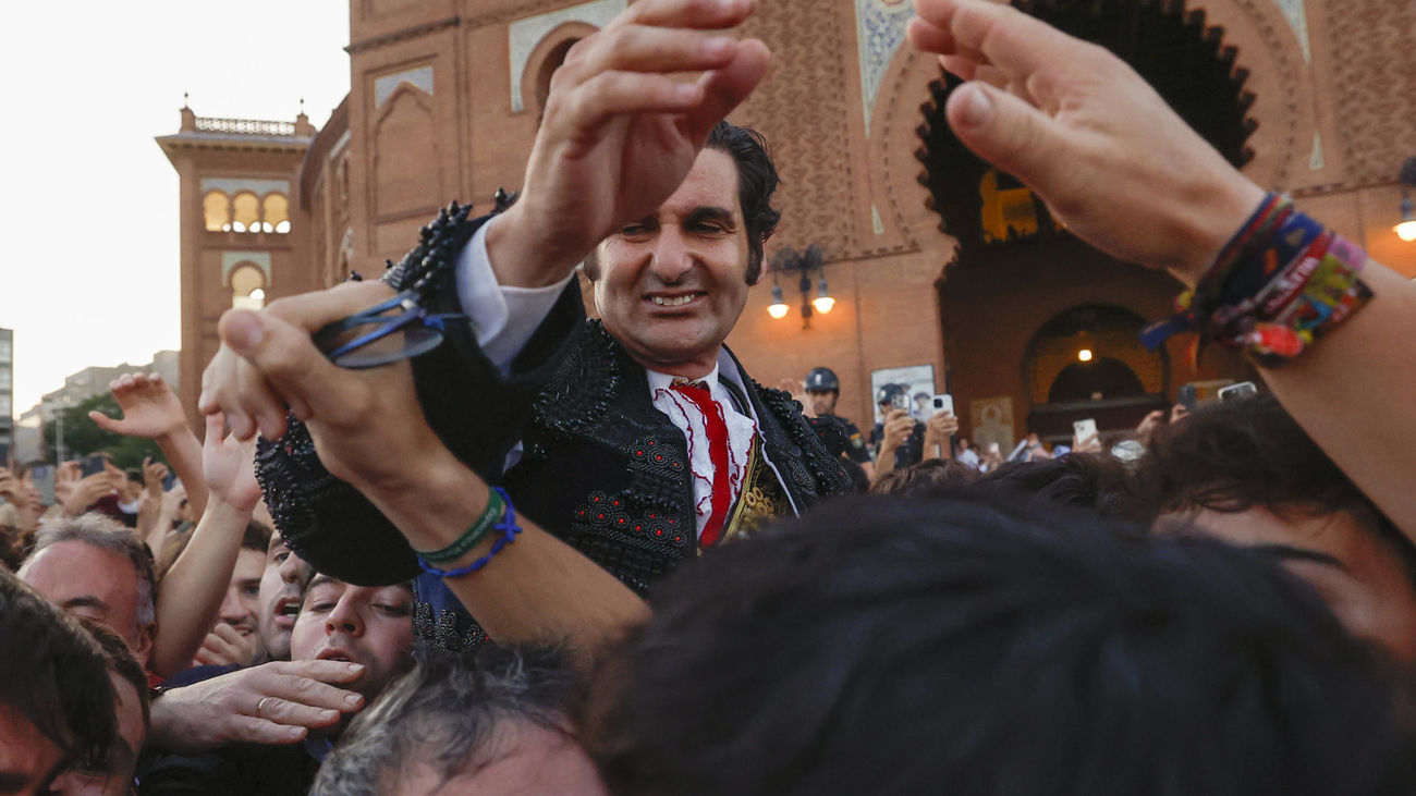 Morante de la Puebla, a hombros desde Las Ventas hasta el Wellington