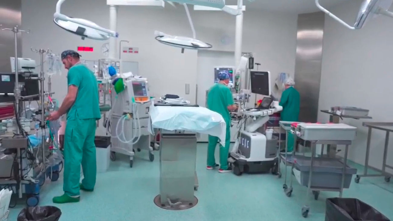 El Hospital Ramón y Cajal, pionero en el implante de una prótesis valvular mitral sin cirugía abierta