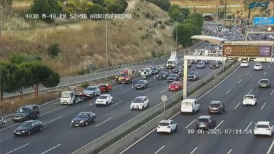 Mañana complicada en la M-40 por un accidente en los túneles de El Pardo que ha provocado hasta 10 km de retención