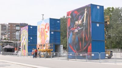 El Puente del Rey se llena de color con murales inspirados en el Circo del Sol