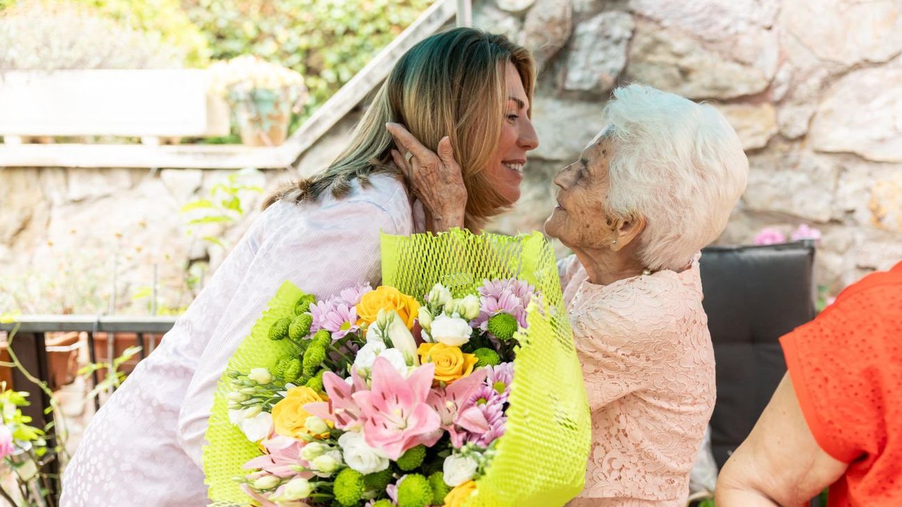 Paloma Tejero junto a María Petra Cano