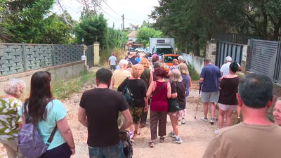 Los vecinos de Montencinar, en El Escorial, denuncian la situación de peligro inminente que viven a diario