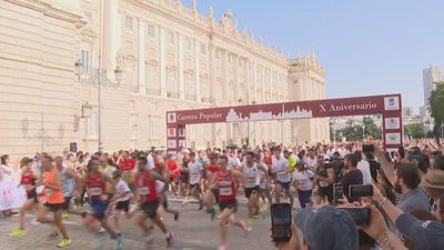 5.000 corredores celebran en Madrid los diez años de la proclamación de Felipe VI