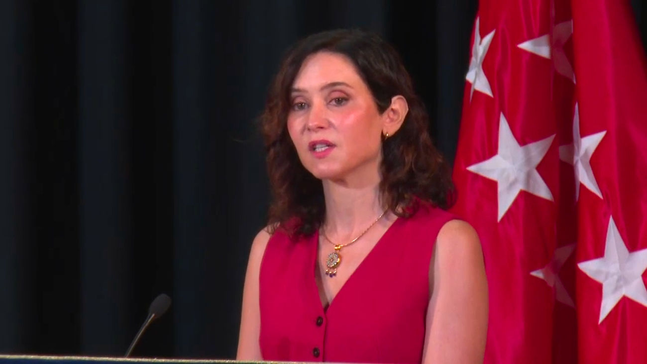 Ayuso pide una universidad en libertad para no sentirse "extraño ni perseguido ni acosado"