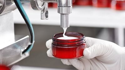 Alerta sanitaria: ordenan la retirada de todos los productos de cuatro marcas de cosméticos