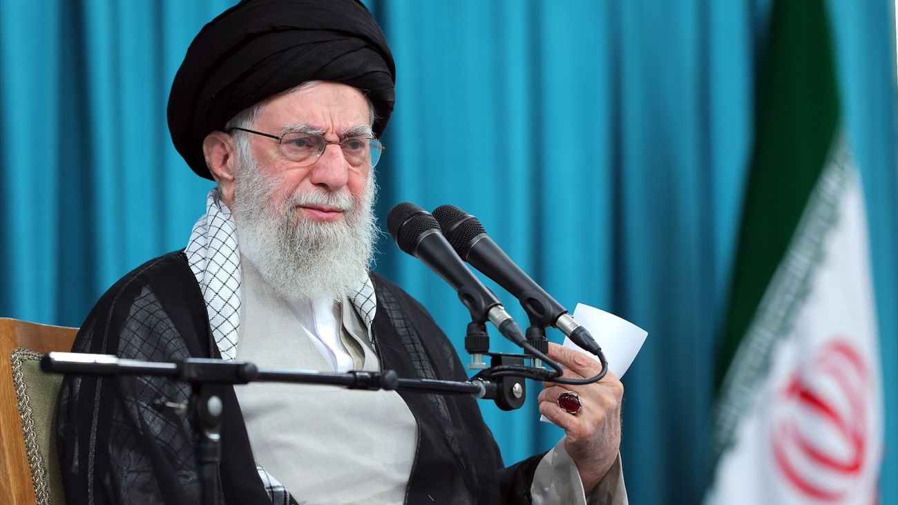 Irán advierte a EEUU de que no intervenga en la guerra y avisa de que sufrirán un "daño irreparable" si atacan su territorio