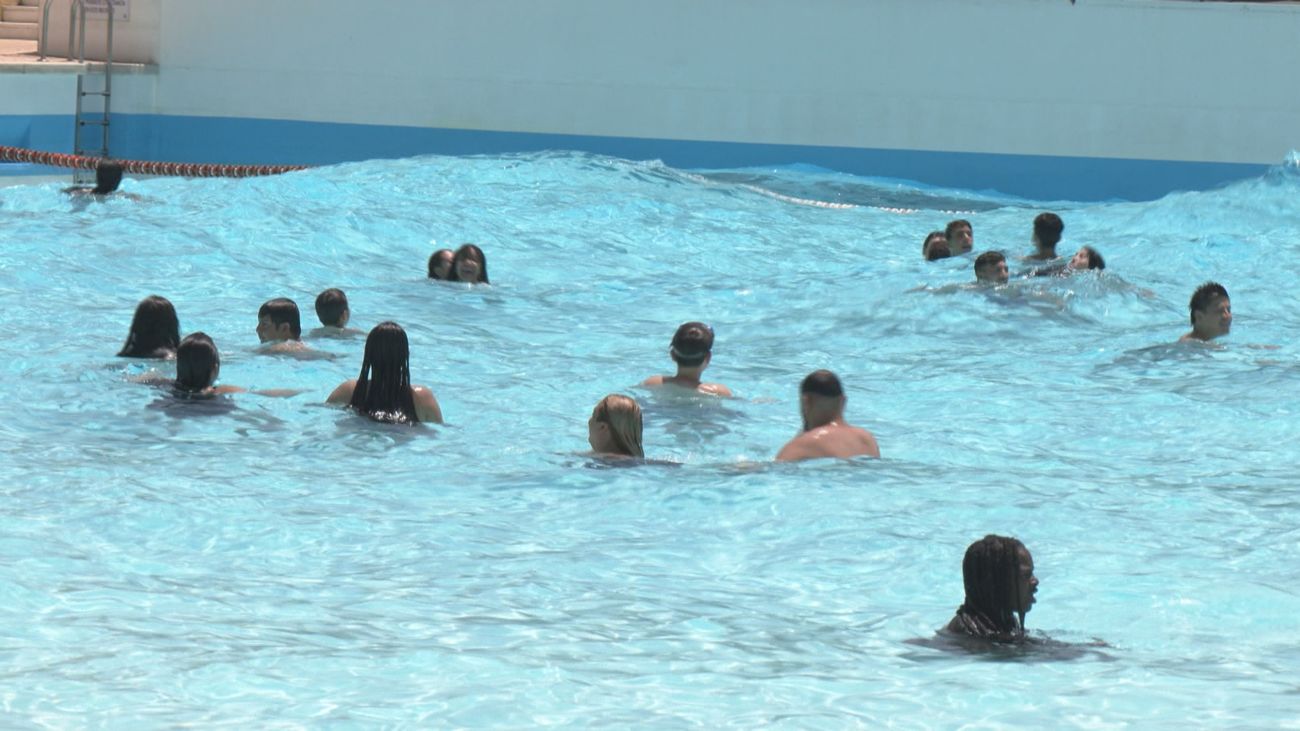 La única piscina municipal de olas de España está en Torrejón de Ardoz