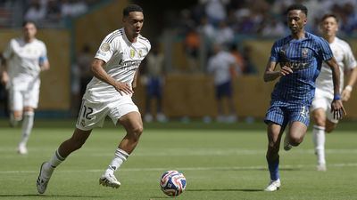 Alexander-Arnold, feliz por su debut pero "decepcionado" por el empate