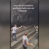 Varios viajeros se enfrentan a unos grafiteros en la estación de metro de Sáinz de Baranda