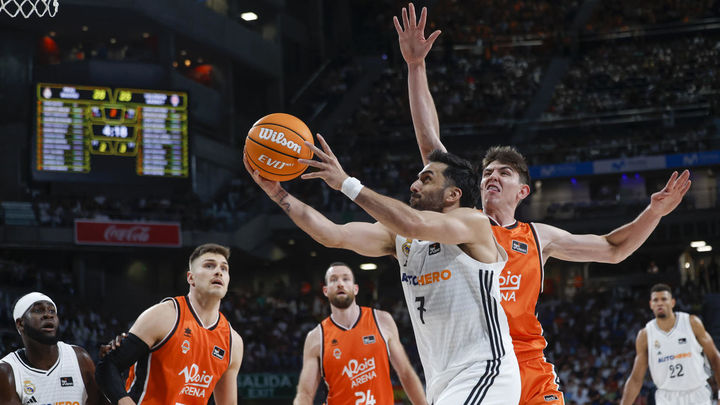 Campazzo ante el Valencia Basket / EFE