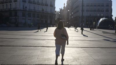 La Aemet mantiene el aviso naranja este martes por altas temperaturas en Sur, Vegas y Oeste
