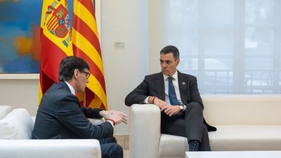 Pedro Sánchez se reúne por sorpresa con Salvador Illa en Moncloa