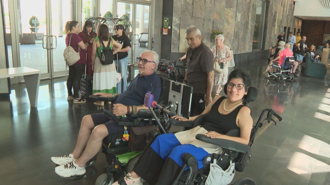 Enfermos de ELA reclaman las ayudas prometidas por la ley aprobada hace 7 meses