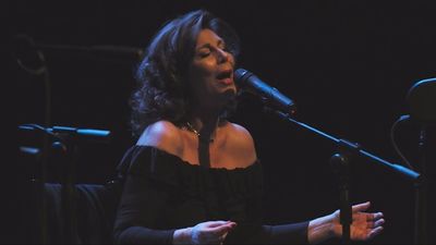 'La radio de mis abuelos': Isabel Luna homenajea a una generación en el Corral de Comedias de Alcalá de Henares