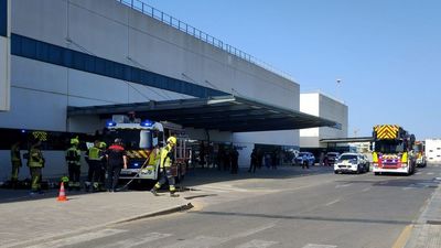Muere una paciente y evacúan a ingresados por un incendio en el Hospital La Fe de Valencia