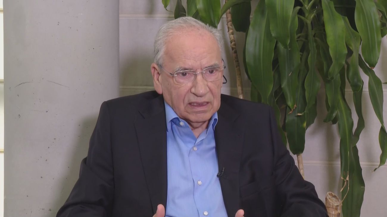 Históricos dirigentes socialistas cargan contra Sánchez por los casos de corrupción del partido