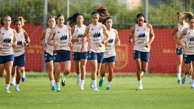 España acelera hacia la Eurocopa femenina