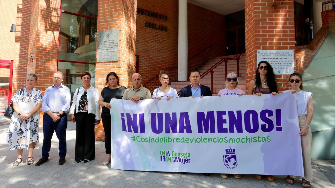 Silencio en ayuntamientos madrileños por el asesinato de una mujer en Getafe a manos de su pareja