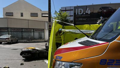 Herido grave un motorista tras una colisión en Puente de Vallecas