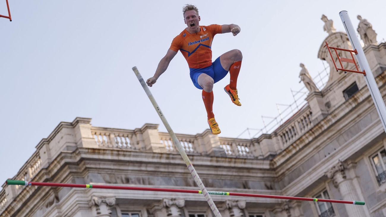 Los mejores pertiguistas de Europa se dan cita en la Plaza de Oriente de Madrid