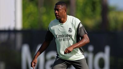 Alaba vuelve a entrenar con el Real Madrid