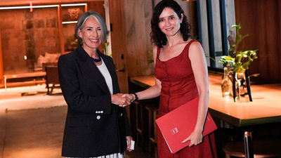 Ayuso cierra con Equinix una inversión de 460 millones para expandir su campus del centro de datos en Alcobendas