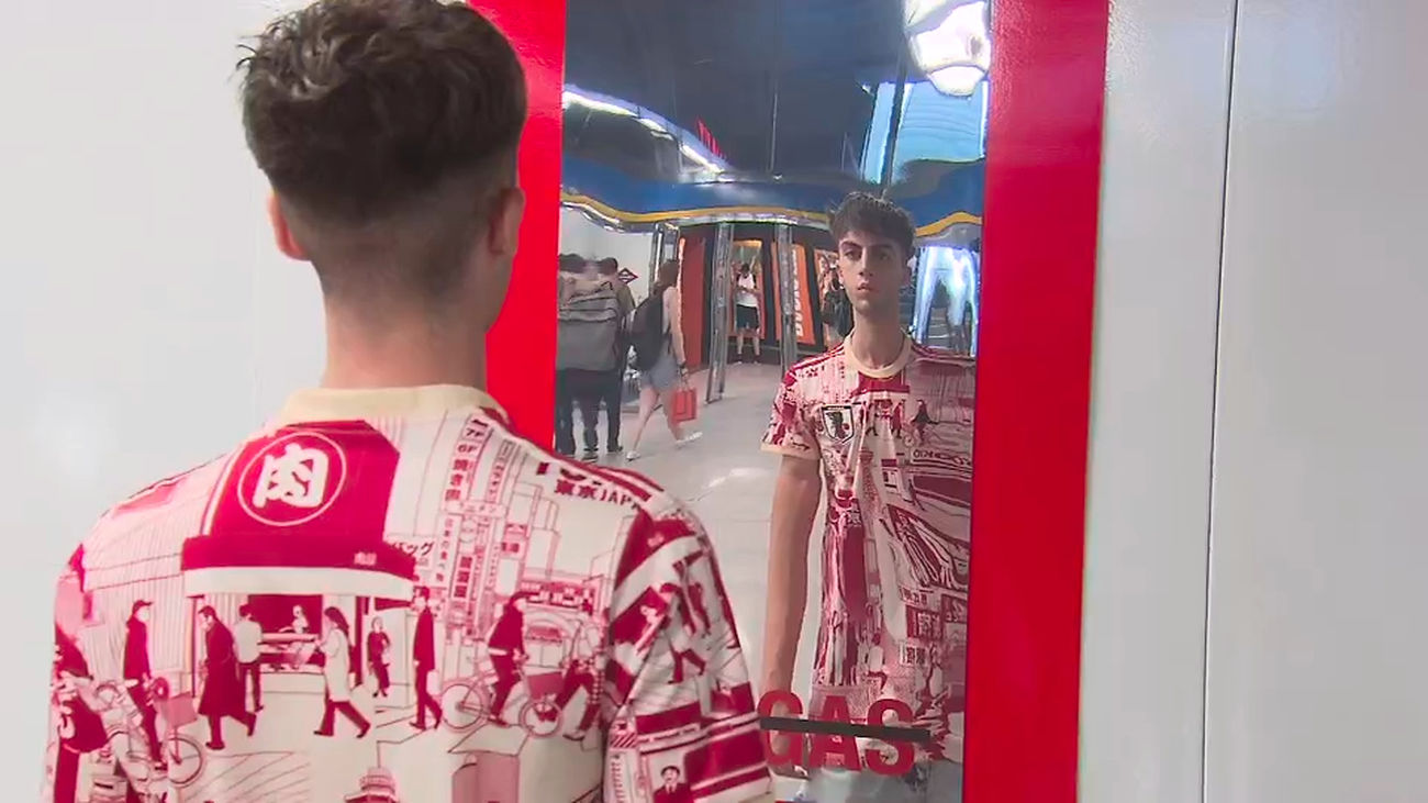 Carteles espejo en el Metro de Madrid para concienciar a los jóvenes sobre los efectos nocivos de las drogas