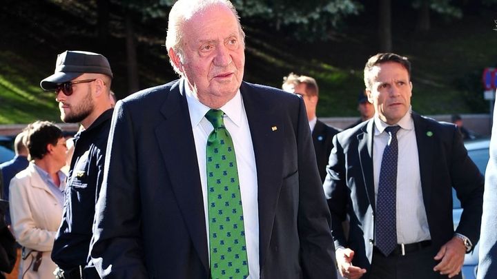 Ayuso:  "La inmensa mayoría de los españoles" respalda la vuelta de Juan Carlos I