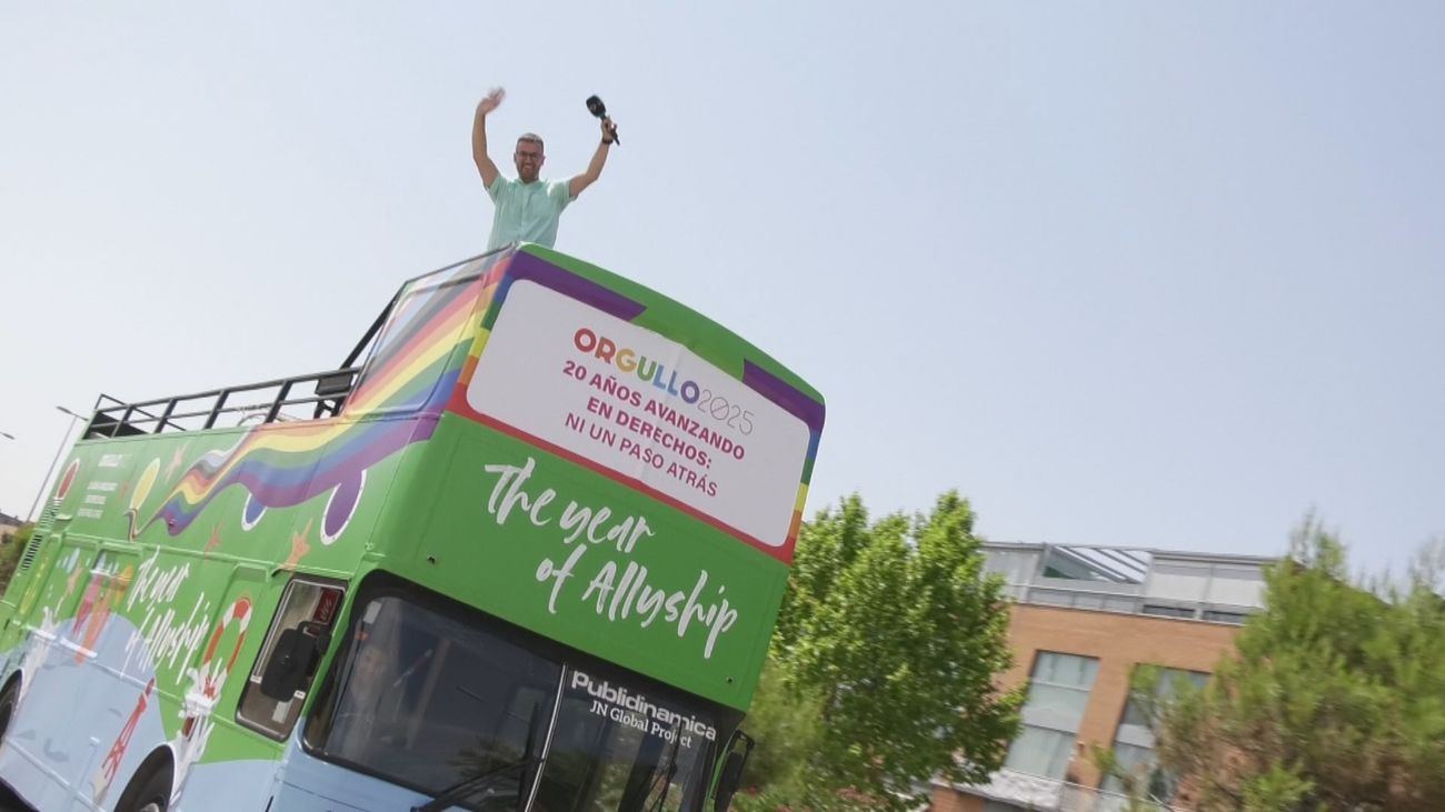 Así se preparan las carrozas para el MADO 2025 en Madrid