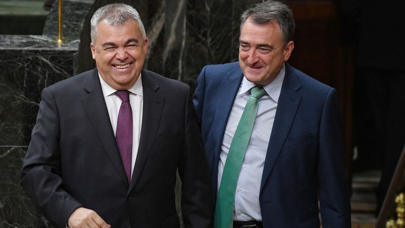 Informaciones vinculan al PNV con la trama de Santos Cerdán en Navarra