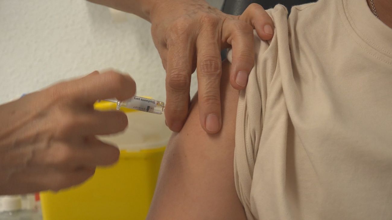 Aumenta la demanda de vacunación para viajar al extranjero: la Comunidad garantiza que hay vacunas suficientes