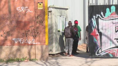 La Comunidad exige el cierre de los "macrocampamentos" de migrantes en Madrid: "El Gobierno tiene que tomarse en serio el problema"