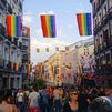 Madrid se tiñe de arcoíris para reivindicar los avances en derechos LGTBI+