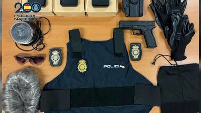 Se hacía pasar por policía para cometer robos con violencia: enseñaba la placa, el arma y pedía el coche a las víctimas