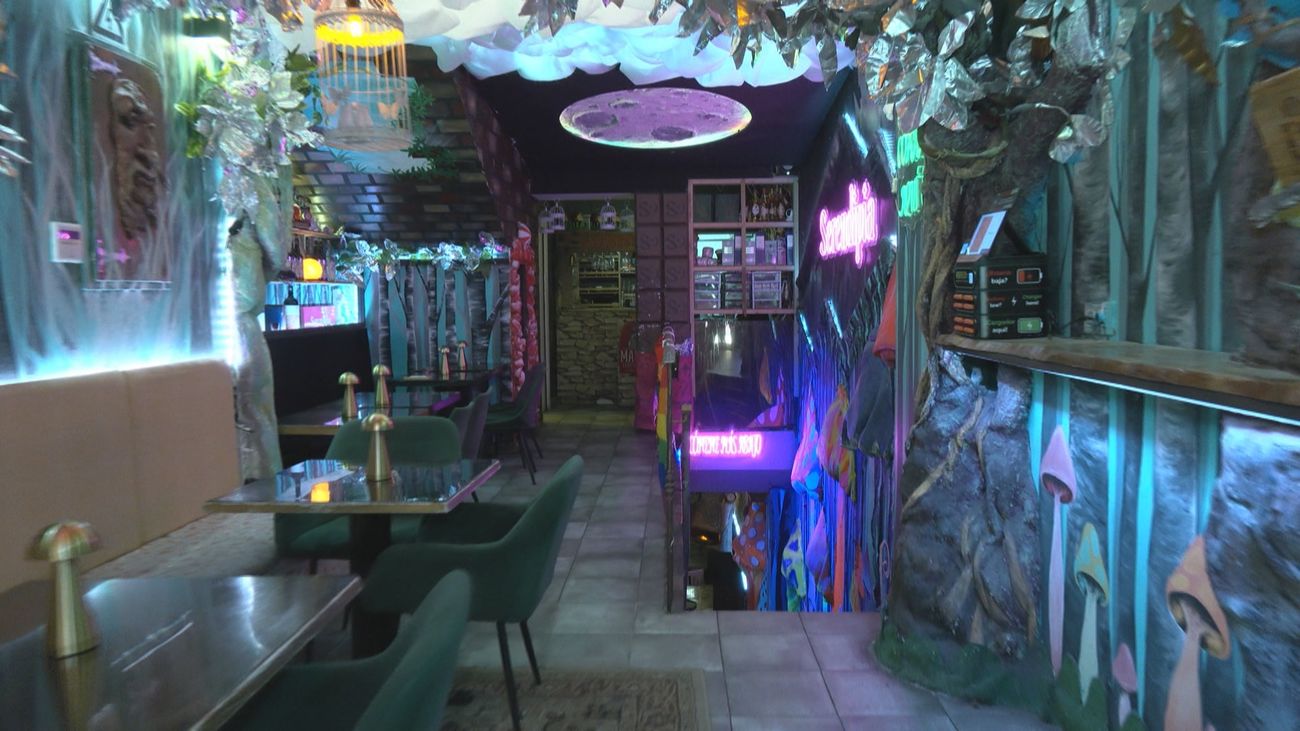 Así es Serendipia, el restaurante surrealista de Chueca inspirado en cuentos y pociones