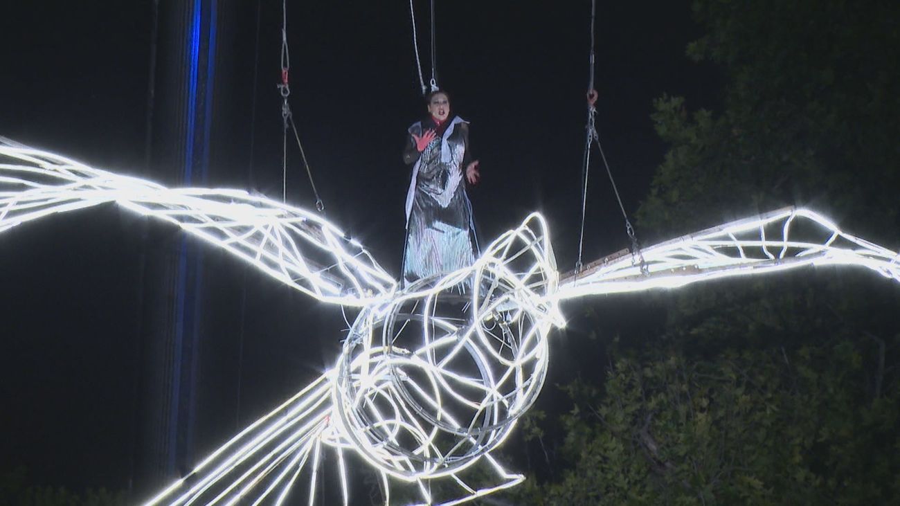 Fura dels Baus reúne a más de 7.000 espectadores en el inicio de la 41ª edición de Veranos de la Villa