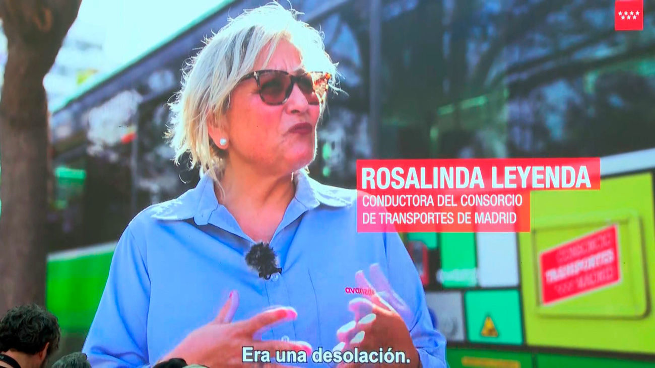Madrid homenajea a los conductores de autobús que ayudaron en la DANA y Ayuso subraya: "Esto sí es España"