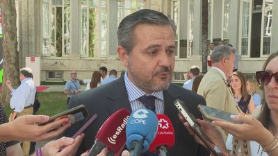 Madrid acusa al Gobierno de abandonar la gestión ferroviaria por estar ocupados en "tapar la corrupción"