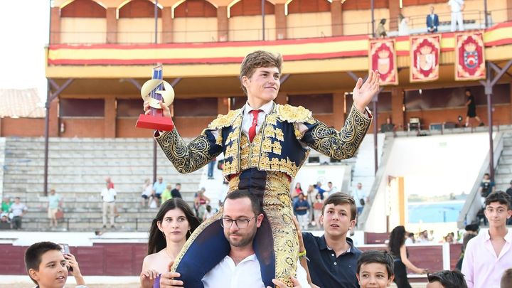 Álvaro Serrano se alza con el Circuito de Novilladas