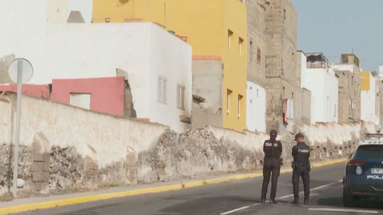 En estado crítico una joven de 17 años tras prenderle fuego su pareja en Gran Canaria