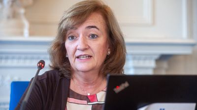 La AIReF conserva su previsión de crecimiento del PIB en el 2,3%  y recorta el déficit previsto al 2,7%