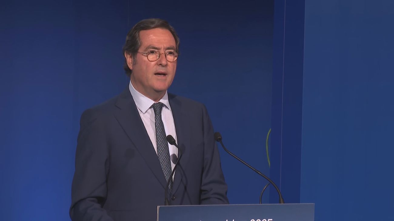 Garamendi carga contra la reducción de la jornada laboral: "Es incertidumbre en vena"