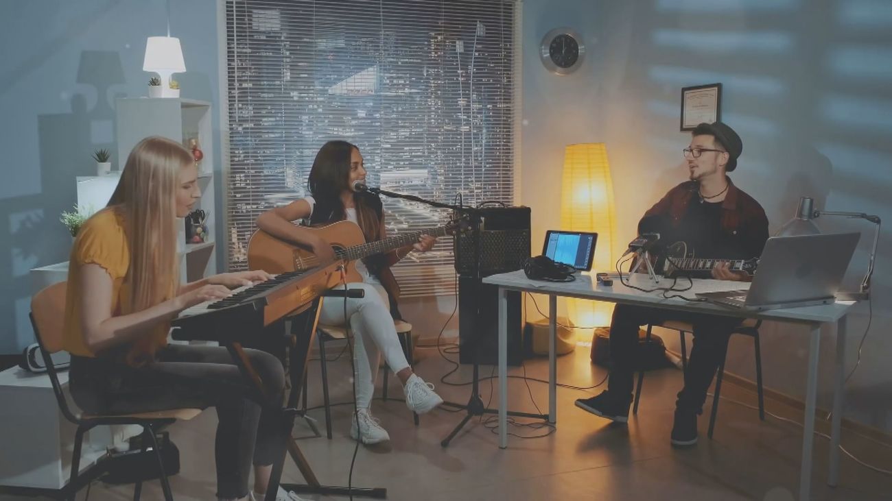 Artistas como Álex Ubago o Rozalén exigen protección legal a la UE ante el uso indebido de la IA