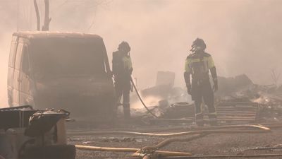 Un incendio en el Sector 6 de la Cañada Real afecta a varias infraviviendas y una nave
