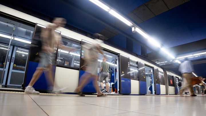 Andén de la línea 7 de Metro