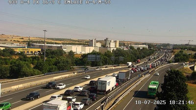 Problemas en las salidas de Madrid con dos accidentes en la A-2 y en la A-4